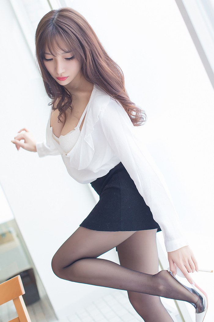 魅力无限的职场美女诱惑无法抗拒