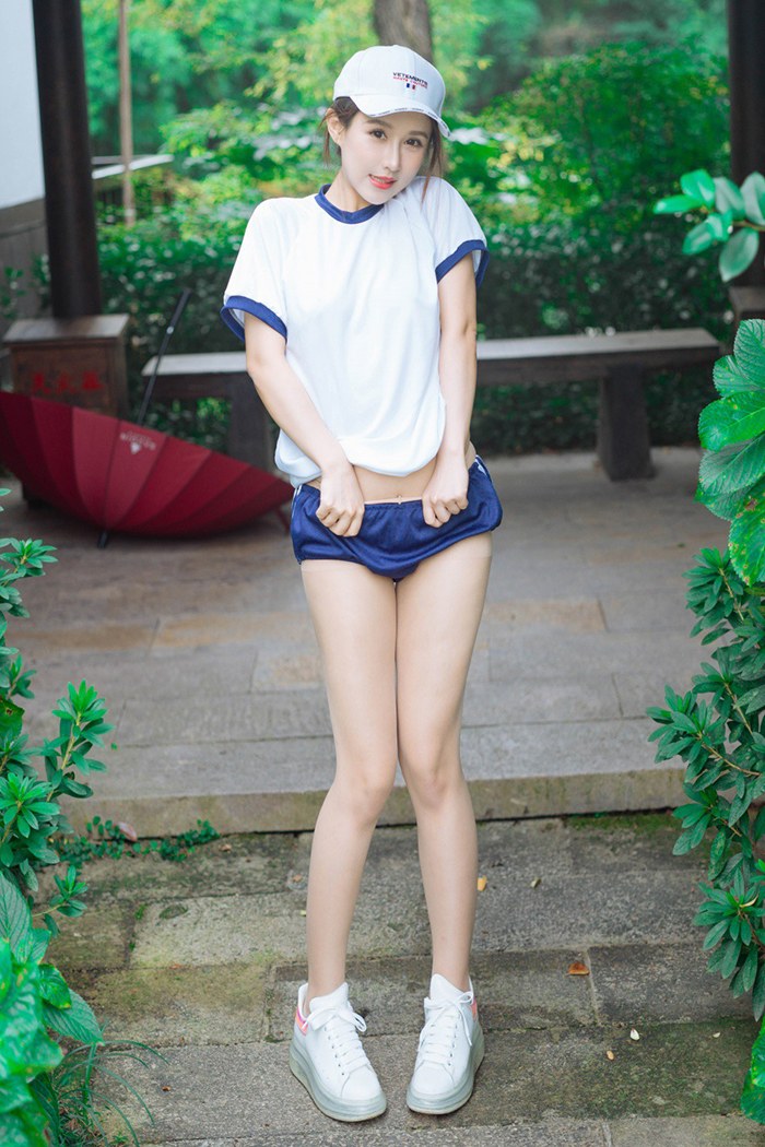 徐安安的肉丝蜜臀，让你欲罢不能