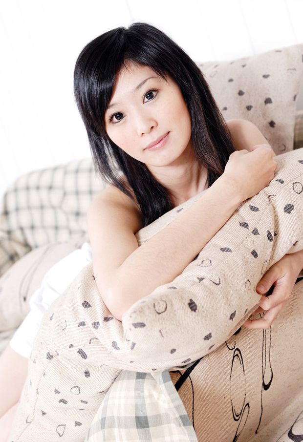 大学校花写真，清秀动人，极具吸引力