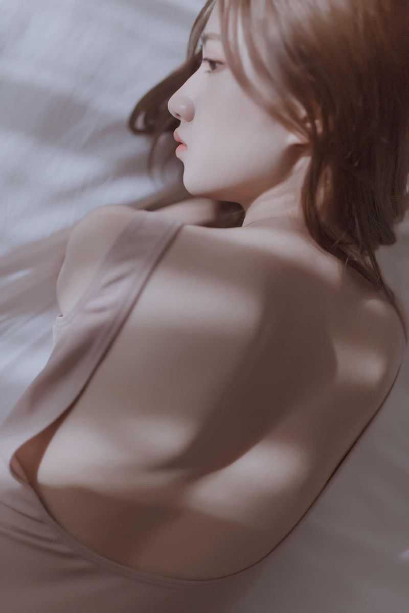迷人女孩
