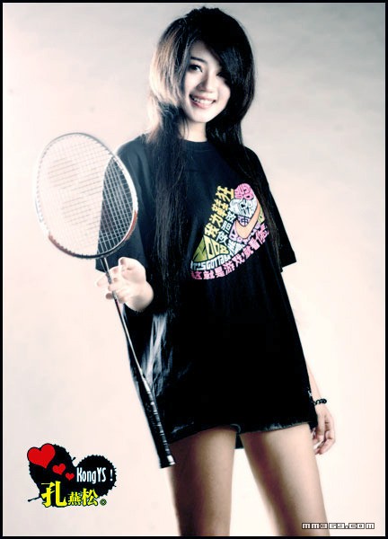 北体大美女孔燕松，长腿惊艳