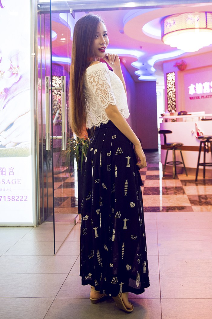 女子夜探按摩店，却无一女满足她需求