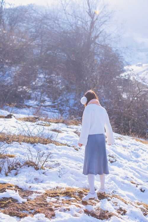 阳光浴雪，温暖身心