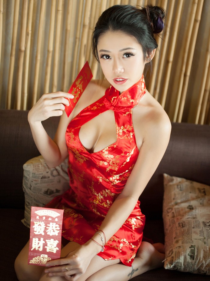 妖娆女子Luvian的魅惑身姿