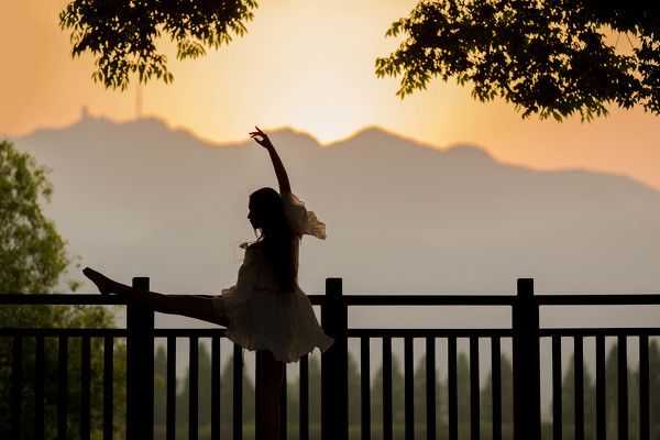 “超级英雄联盟”：全球最火爆的多人在线游戏