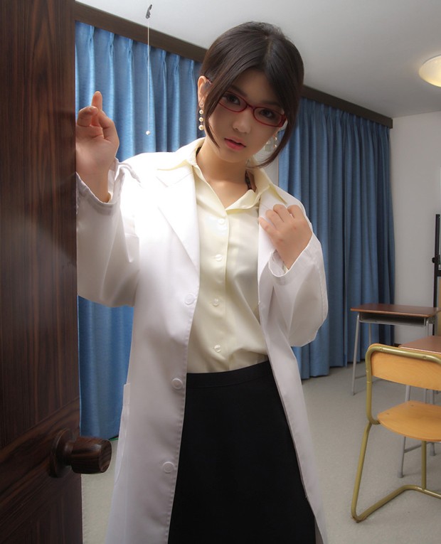 日本美少女诱惑网袜魅力