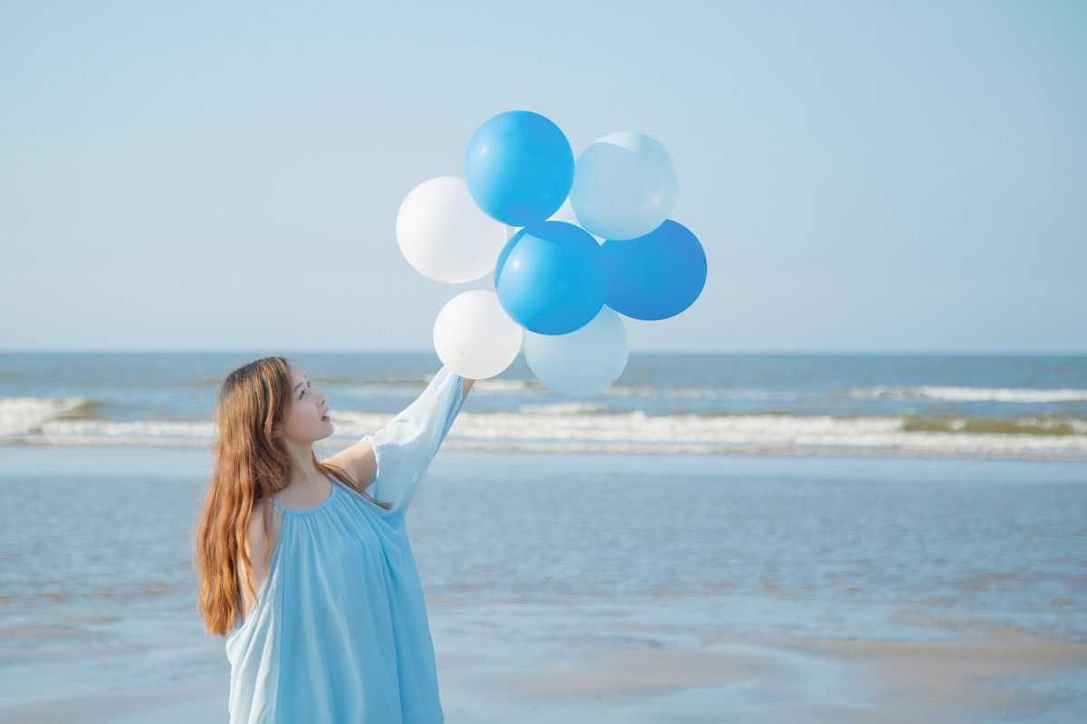 美丽的蓝色气球