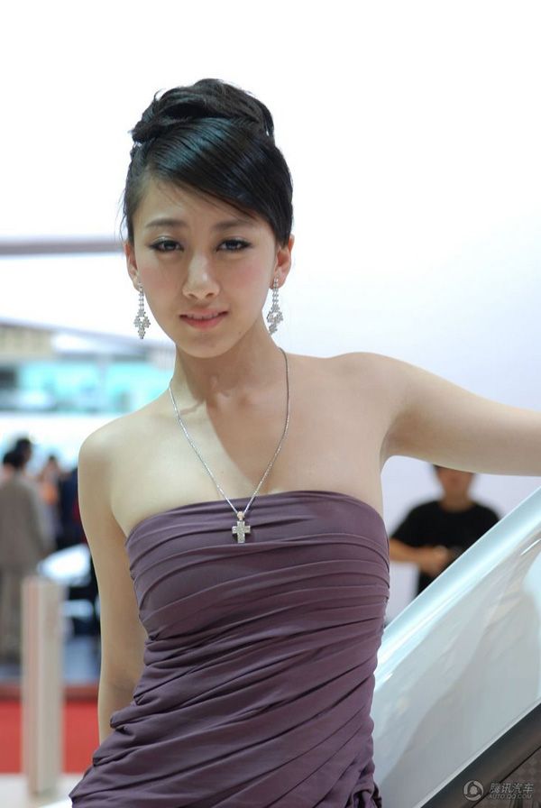 2010上海车展首批车模亮相
