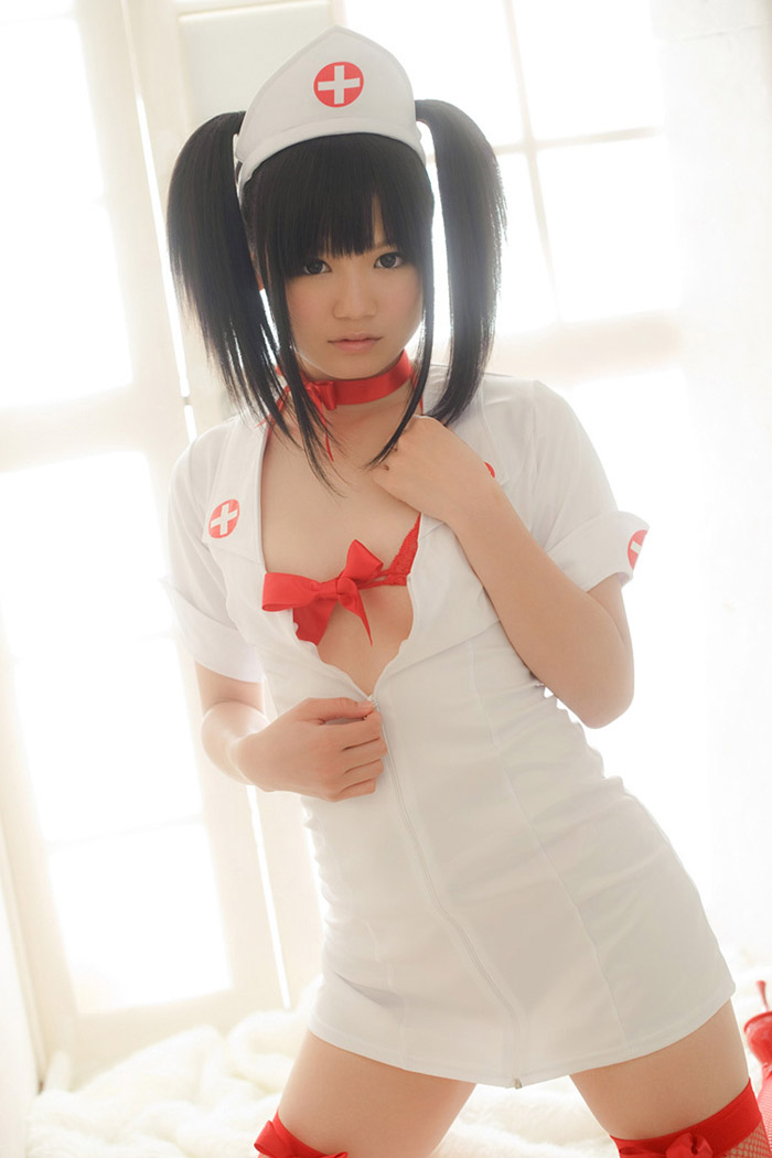 性感小护士自拍诱惑，让你心动不已！