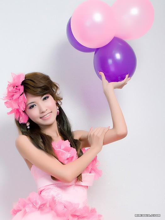 花姑娘幸福的笑容