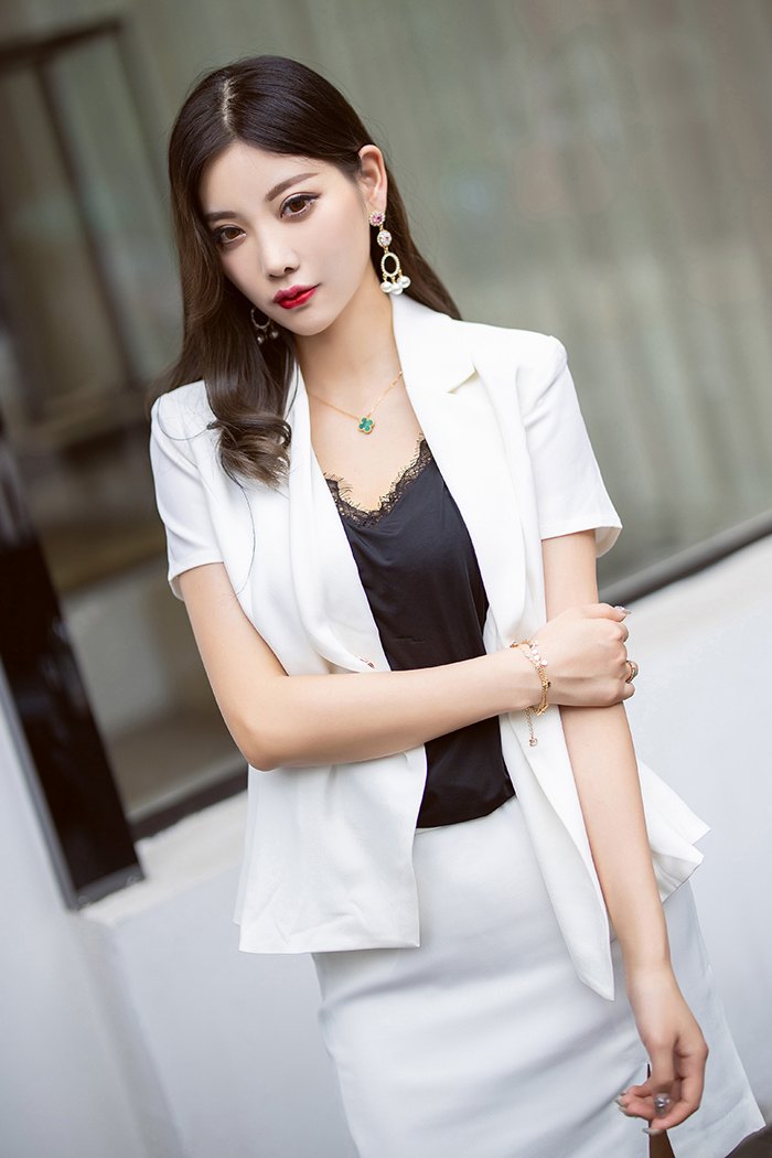 杨晨晨的贴心服务，舒缓疲劳，美足肉丝