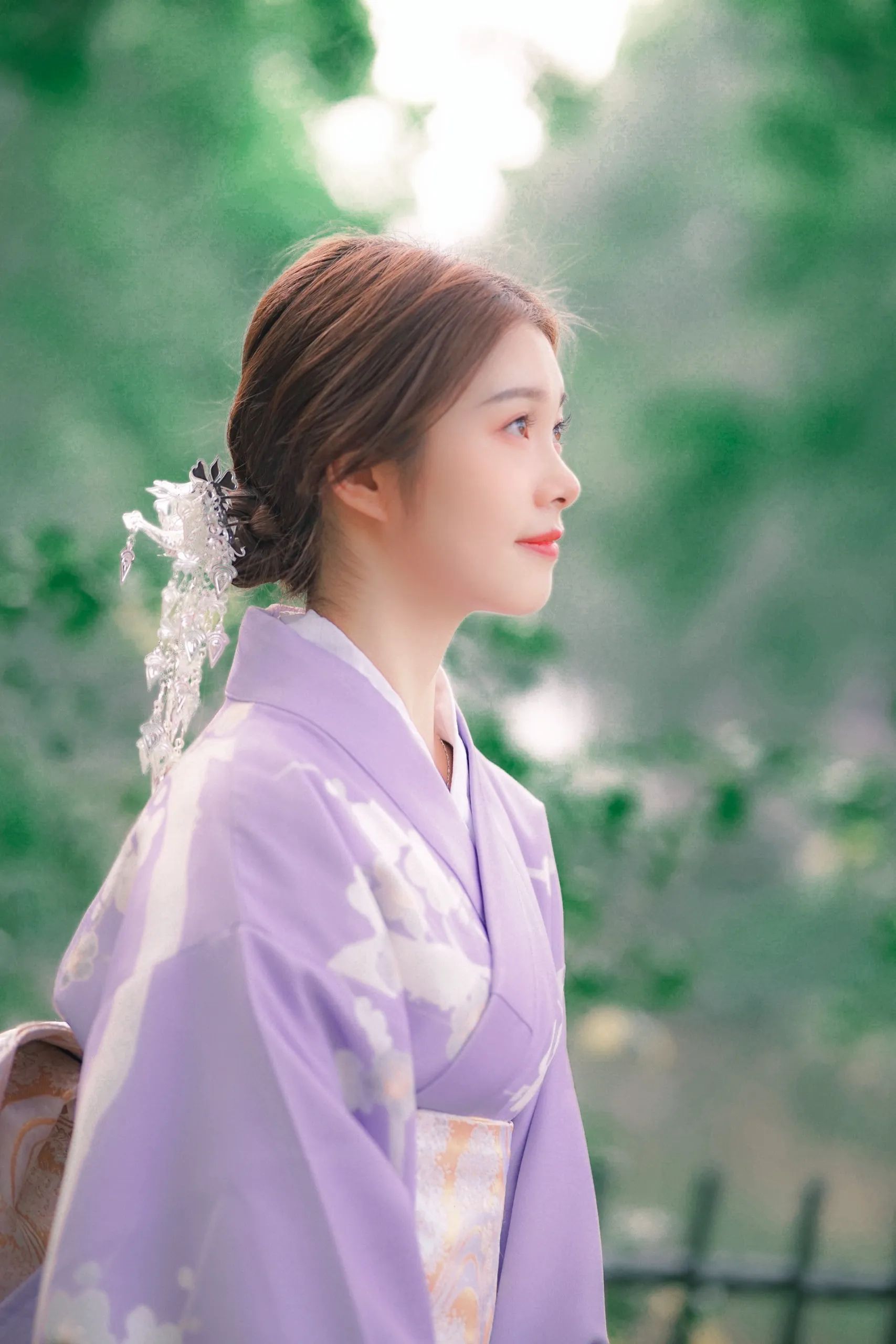 黄昏时分，你的侧脸醉人