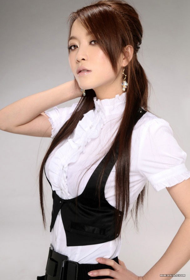 中韩混血美女江伊涵的魅力无法抗拒！