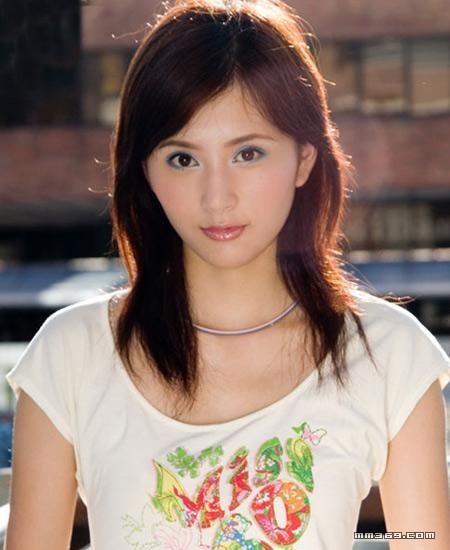 剑桥大学中国校花，美貌动人