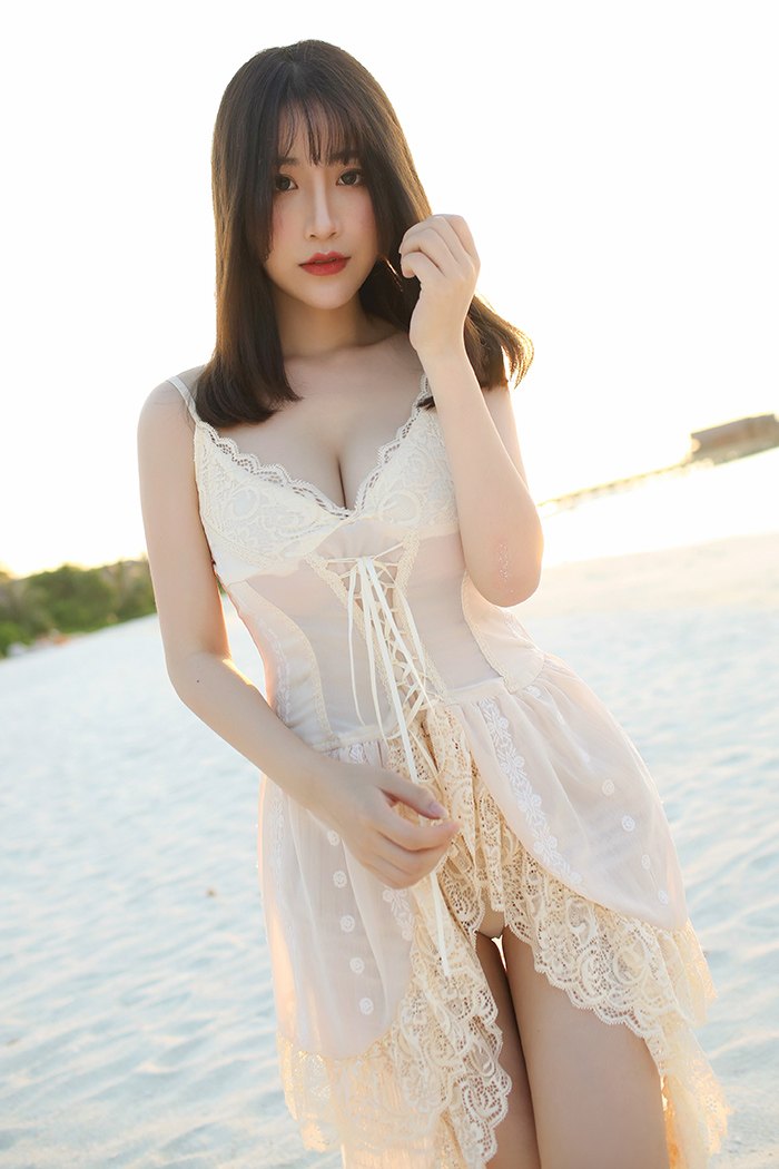 绝色美少女绯月樱，丰乳翘臀，堪称极品