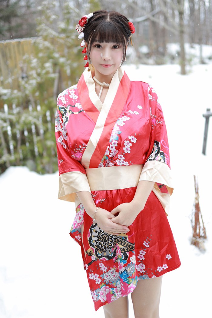 性感娇娘朱可儿裸体泡澡，令人热血沸腾