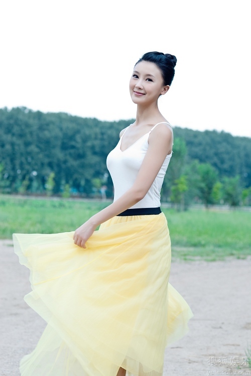 初秋纯美甘薇美肤写真