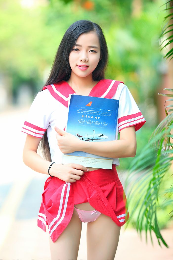 学生妹蔻蔻性感诱惑，裸露诱人