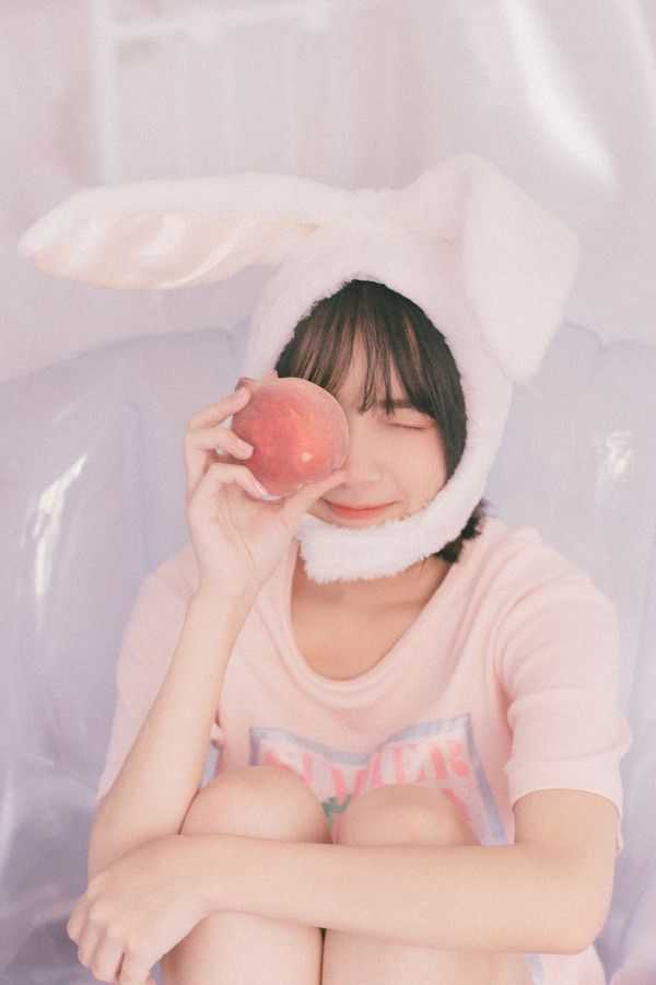 甜美蜜桃女孩