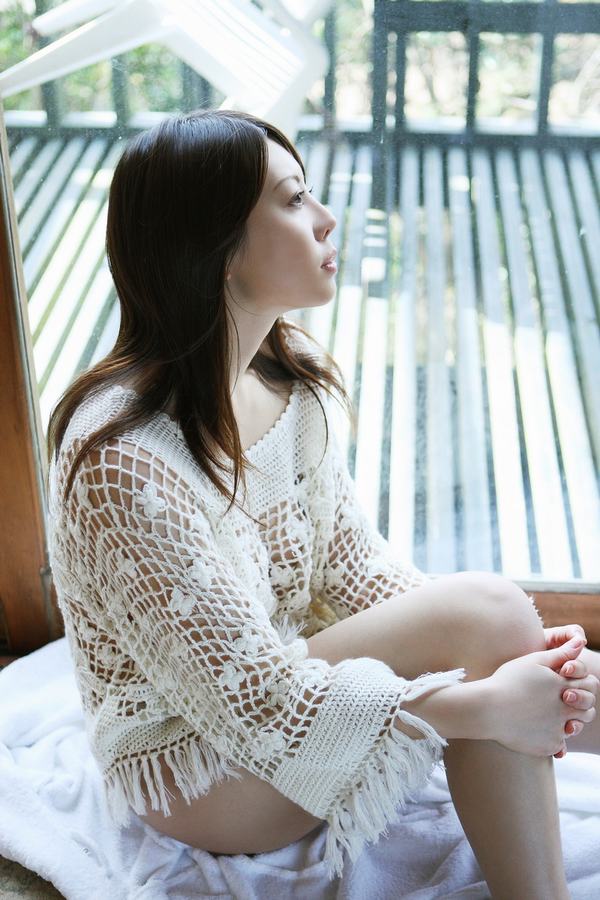 雪肌美少妇的诱惑，天姿国色！