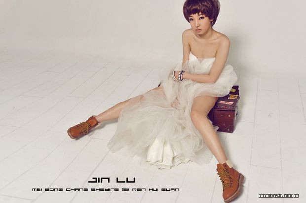 可爱婚纱照，时尚小性感