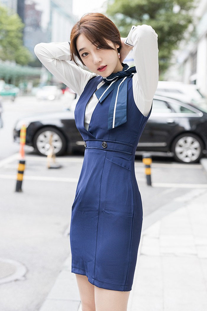 九月实习服务员，美臀香滑顺手