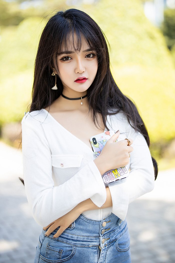 辣妹Miko酱性感玉足挑逗诱人姿势