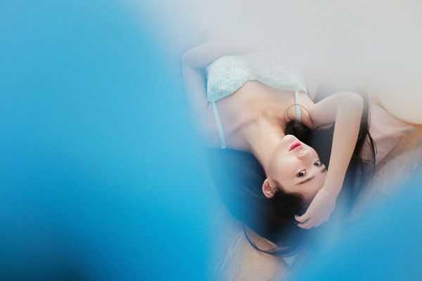 飘飘欲仙的气球少女