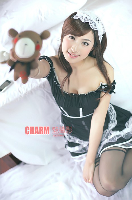 美如洋娃娃的可爱少女