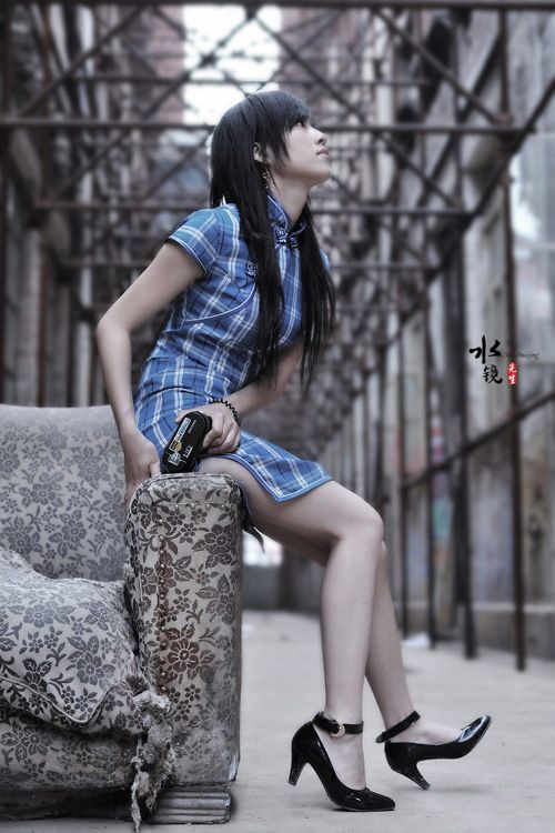 美女旗袍摄影,蓝色格子仙气十足