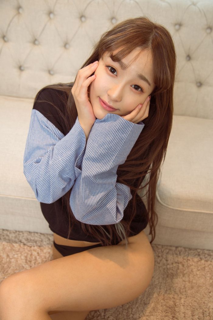 性感制服美女诱惑身材火辣