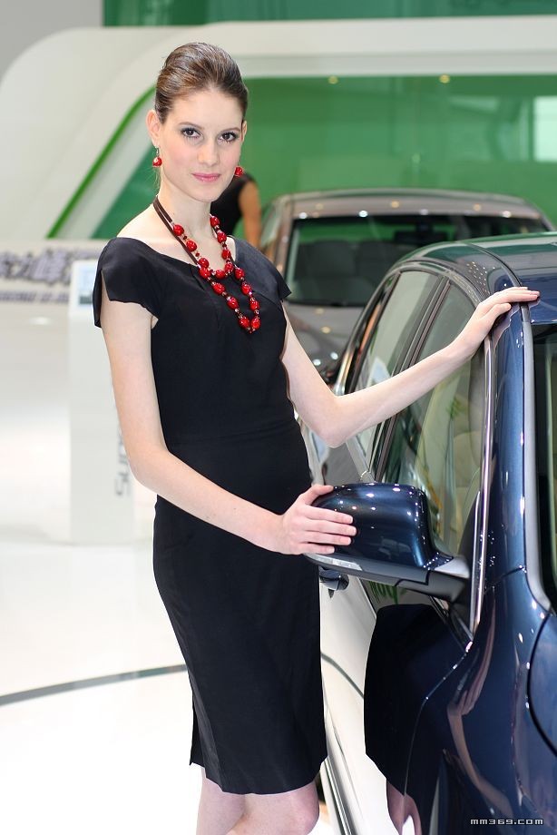 上海大众车模散发高贵气息