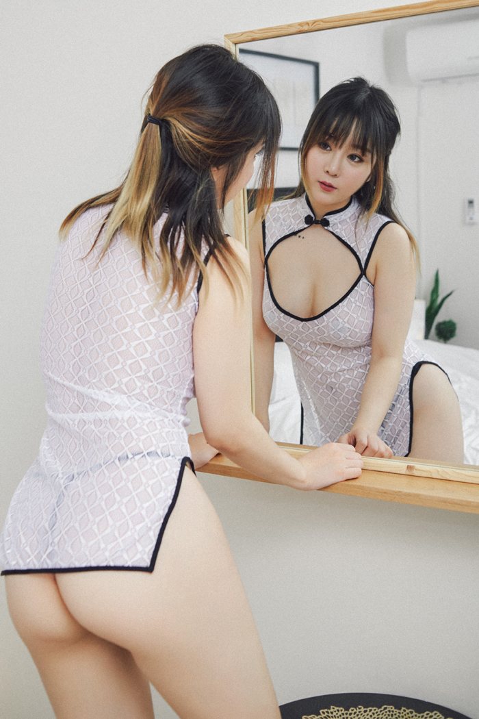 性感嫩模王雨纯肌肤娇嫩诱人