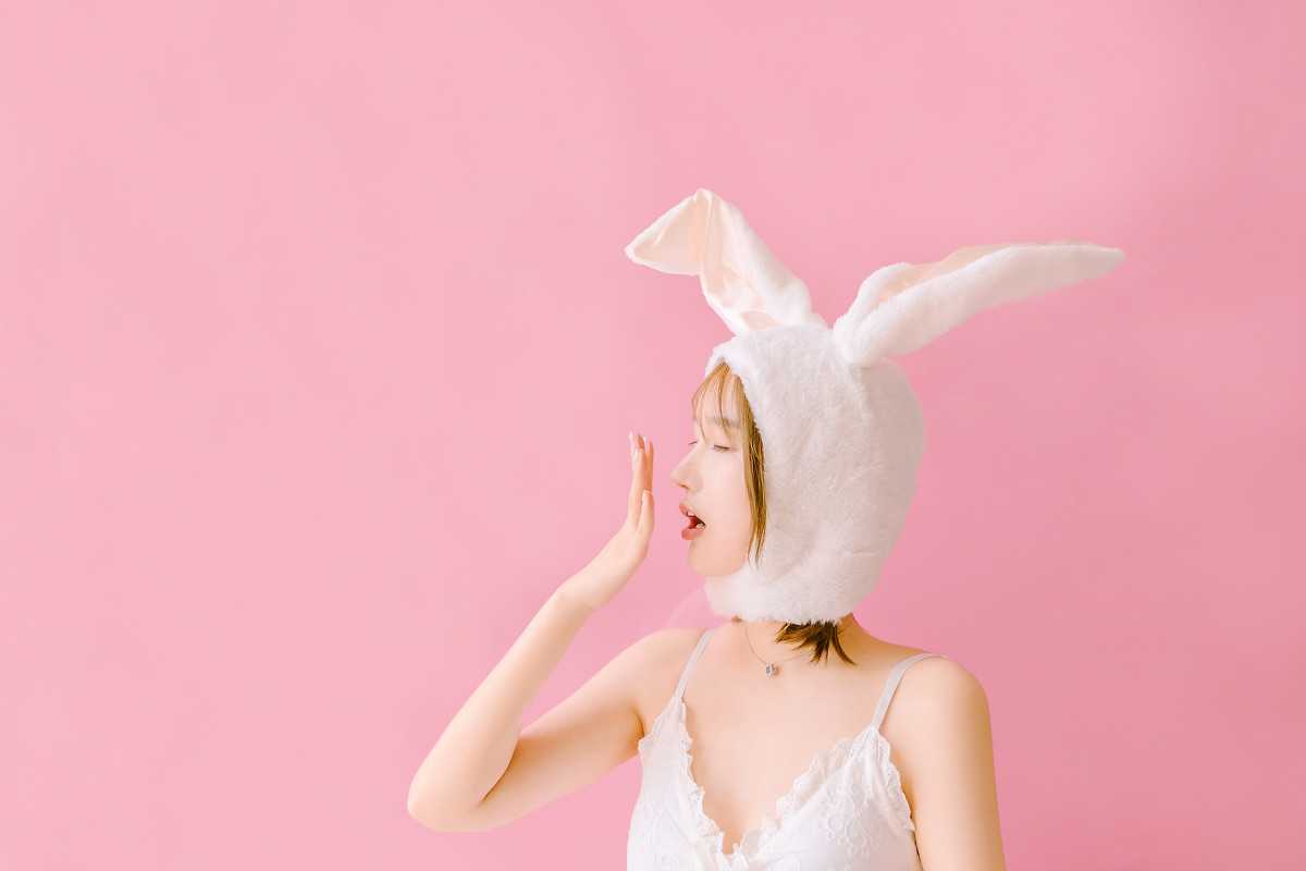 可爱的兔耳女孩