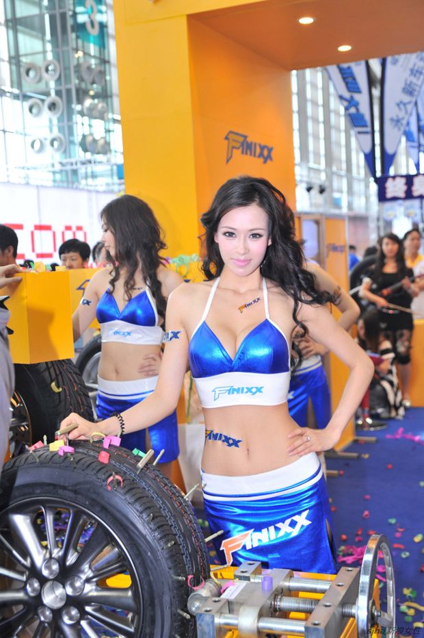 性感美女惊艳国际车展