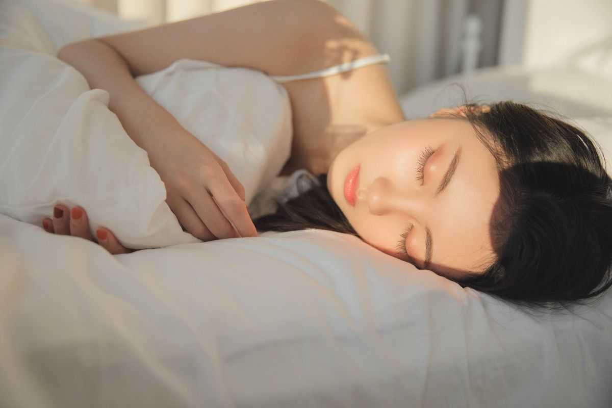 深夜醒来，爱你如初